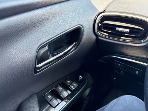 Used 2017 Toyota Prius Prime Plus image 25