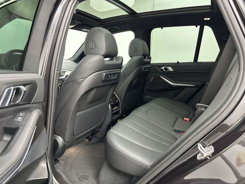 Used 2022 BMW X5 xDrive40i w/ Premium Package AWD/4WD image 29