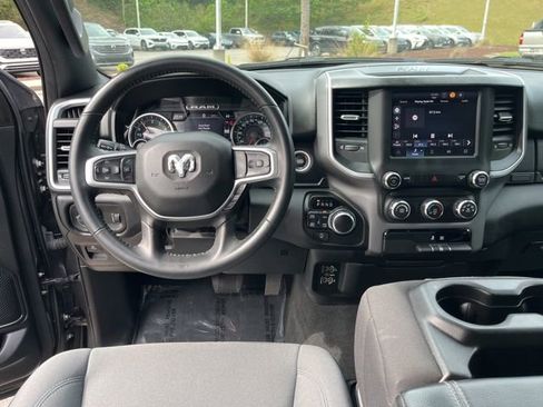 Used 2022 RAM 1500 Big Horn AWD/4WD image 16