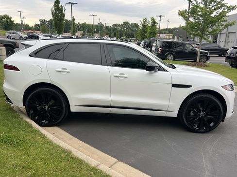 Certified 2026 Jaguar F-PACE R-Dynamic S AWD/4WD image 8