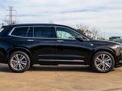 New 2025 Cadillac XT6 Premium Luxury w/ Platinum Package FWD image 8