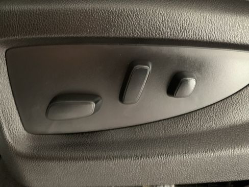 Used 2019 Chevrolet Tahoe Premier RWD image 15