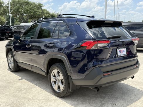 Used 2025 Toyota RAV4 XLE w/ Convenience Package FWD image 7