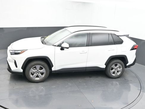 Used 2025 Toyota RAV4 XLE image 36