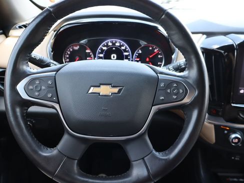Used 2022 Chevrolet Traverse Premier AWD/4WD image 6