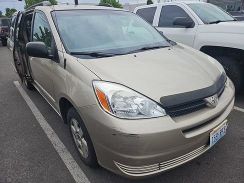 Used 2004 Toyota Sienna LE FWD image 3