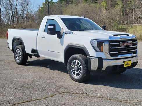 Used 2024 GMC Sierra 2500 SLE w/ Remote Start Package AWD/4WD image 3