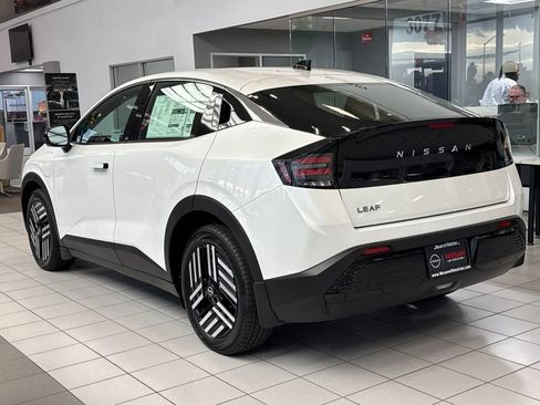 New 2026 Nissan Leaf SV+ w/ Illuminated Package image 5