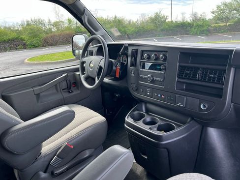 Used 2024 Chevrolet Express 3500 LT w/ LT Preferred Equipment Group image 8