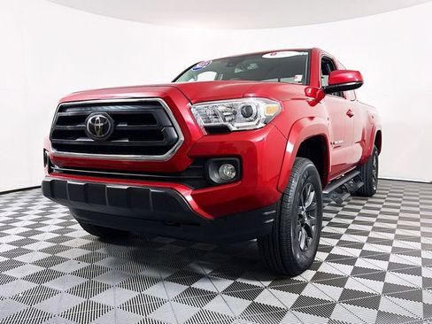 Used 2022 Toyota Tacoma SR5 image 3