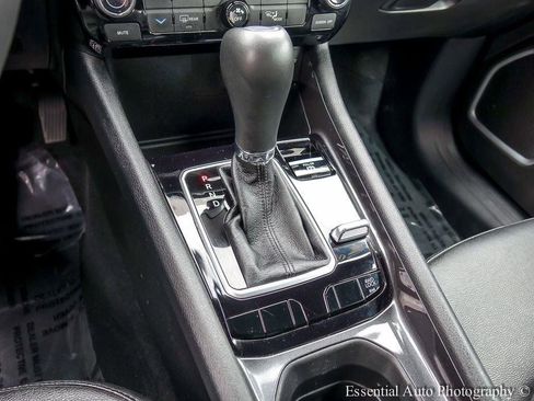 Used 2024 Jeep Compass Latitude image 19