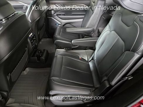 Used 2021 Jeep Grand Cherokee L Overland w/ Luxury Tech Group IV AWD/4WD image 15