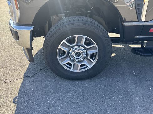 Used 2024 Ford F350 Lariat w/ Camper Package image 11