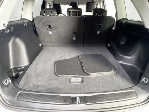 Used 2022 Jeep Grand Cherokee Limited image 22