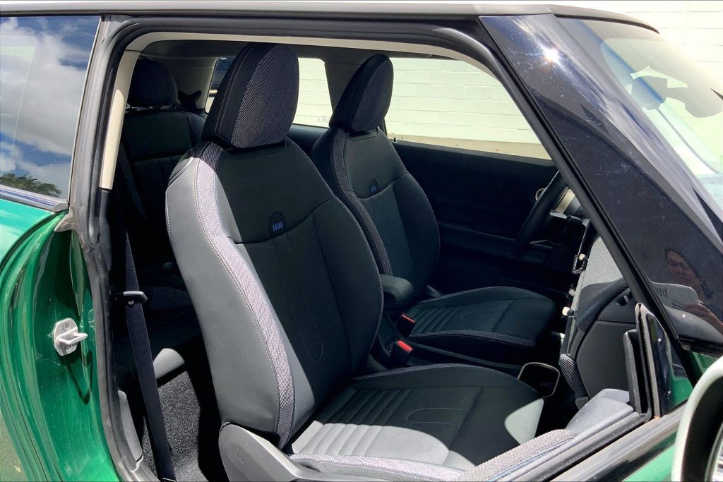 Used 2025 MINI Cooper S FWD image 7