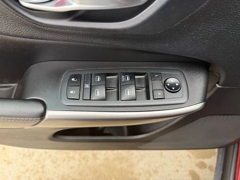 Used 2019 Jeep Cherokee Latitude w/ Popular Appearance Group image 27