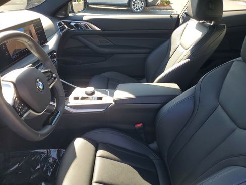 Used 2025 BMW 430i xDrive Coupe w/ Premium Package image 18