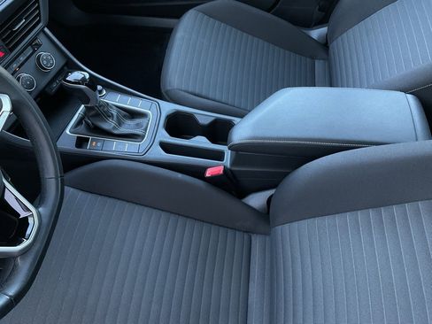 Used 2024 Volkswagen Jetta S image 32