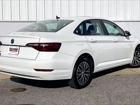 Used 2021 Volkswagen Jetta SE image 17