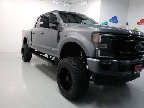 Used 2022 Ford F250 Lariat w/ Black Appearance Package image 63