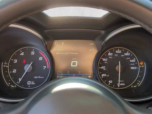 Used 2018 Alfa Romeo Stelvio AWD image 9