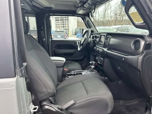 Used 2022 Jeep Wrangler Sport S image 17