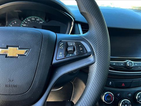 Used 2022 Chevrolet Trax LT image 16