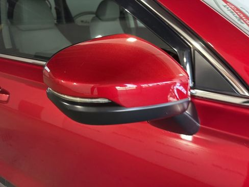 Used 2023 Honda CR-V EX-L image 9