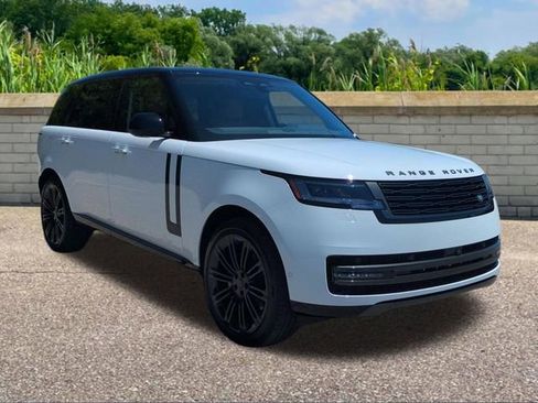 New 2026 Land Rover Range Rover Long Wheelbase SE AWD/4WD image 3