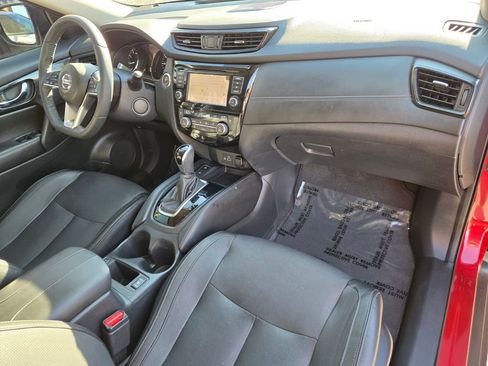 Used 2019 Nissan Rogue SL w/ Premium Package image 20