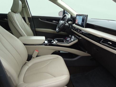 Used 2021 Lincoln Nautilus Reserve image 27