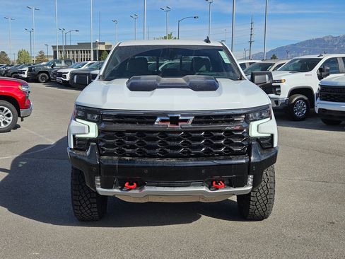 New 2026 Chevrolet Silverado 1500 ZR2 w/ LPO, Dark Essentials Package AWD/4WD image 10