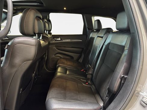 Used 2019 Jeep Grand Cherokee Trailhawk AWD/4WD image 24