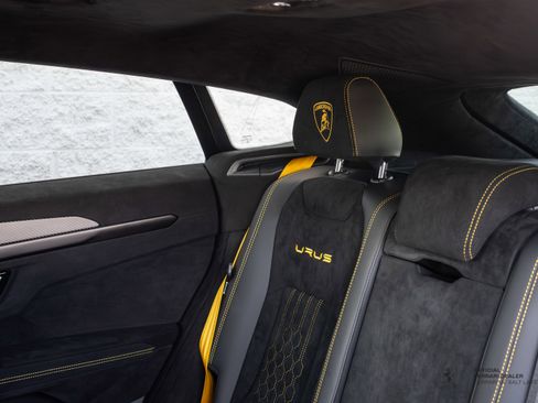 Used 2024 Lamborghini Urus Performante image 30