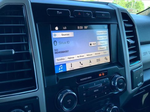 Used 2019 Ford F250 Lariat w/ Lariat Value Package AWD/4WD image 34