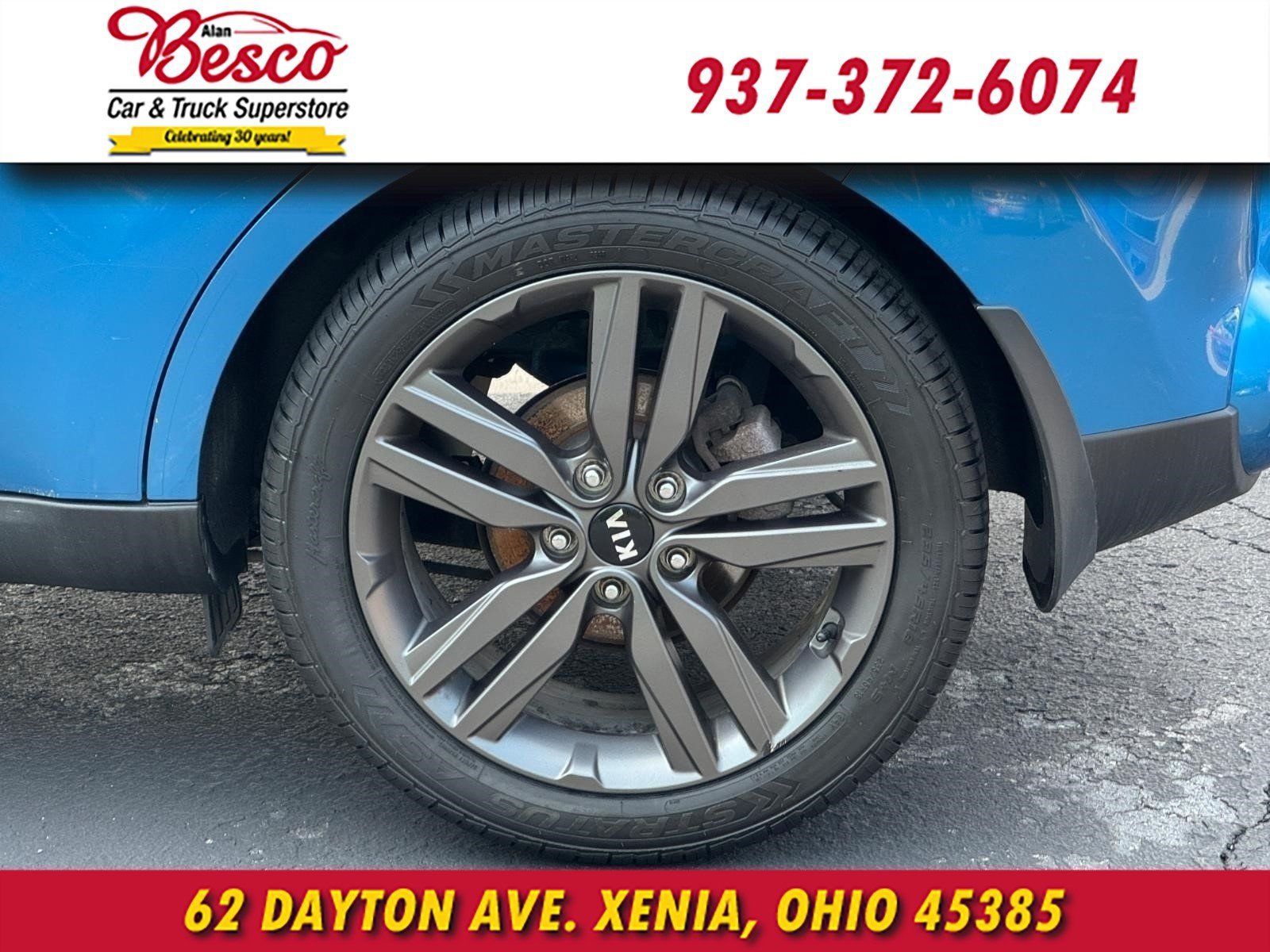 Used 2015 Kia Soul + w/ Audio Package FWD image 7