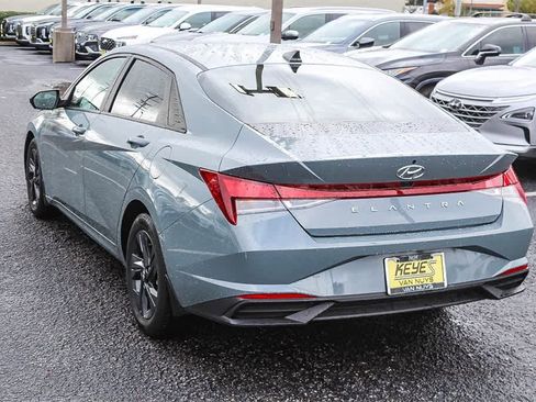 Used 2022 Hyundai Elantra SEL w/ Convenience Package image 7