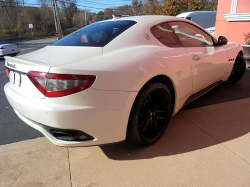 Used 2017 Maserati GranTurismo Sport image 23
