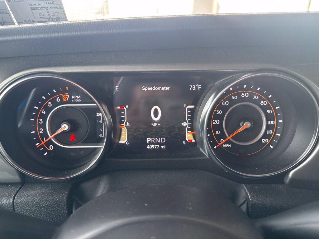 Used 2022 Jeep Wrangler Unlimited Sahara AWD/4WD image 18