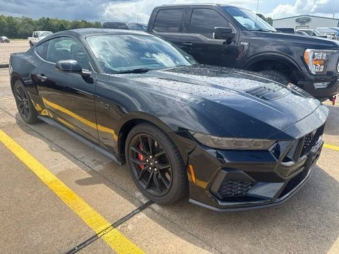 Used 2024 Ford Mustang GT Premium RWD image 3