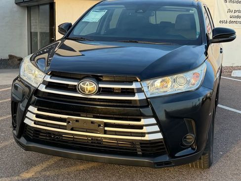 Used 2017 Toyota Highlander LE image 14