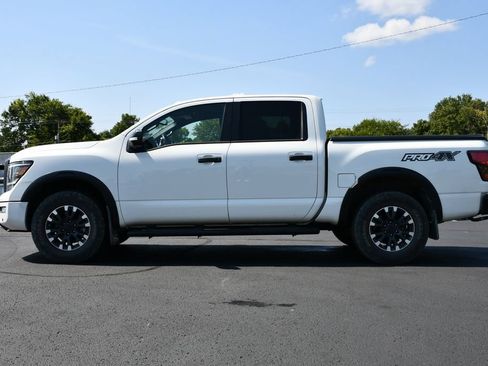 Used 2021 Nissan Titan PRO-4X w/ Pro-4x Convenience Package AWD/4WD image 4