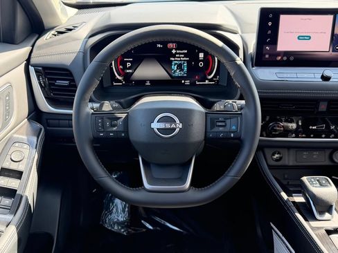 New 2026 Nissan Rogue Platinum AWD/4WD image 21