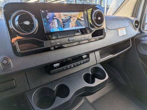 New 2026 Mercedes-Benz Sprinter 2500 image 11