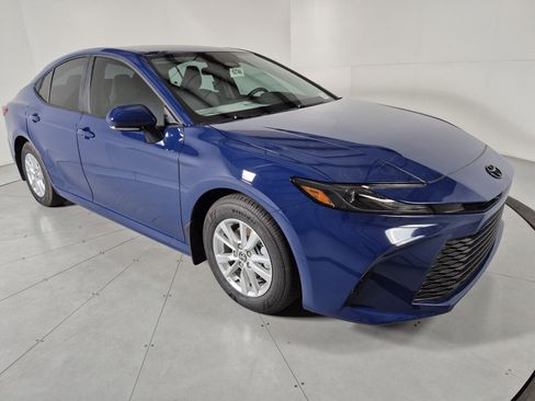 New 2026 Toyota Camry Hybrid image 6