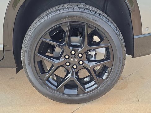 New 2026 Chevrolet Traverse RS w/ LPO, Floor Liner Package AWD/4WD image 34