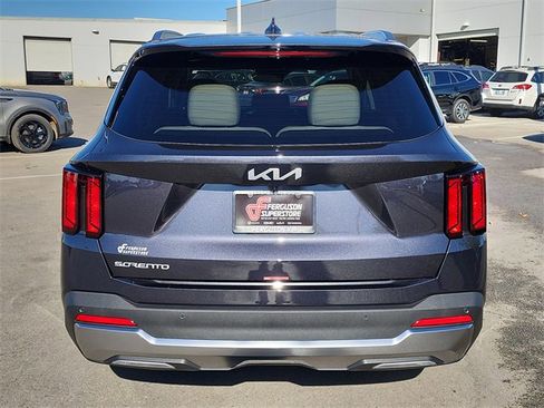New 2026 Kia Sorento S image 4