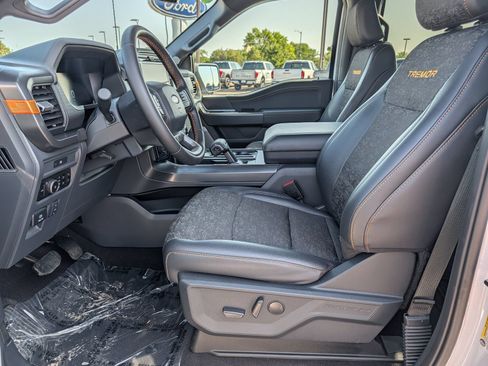 Certified 2025 Ford F150 Tremor AWD/4WD image 15