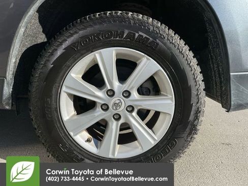 Used 2011 Toyota Highlander 4WD image 24