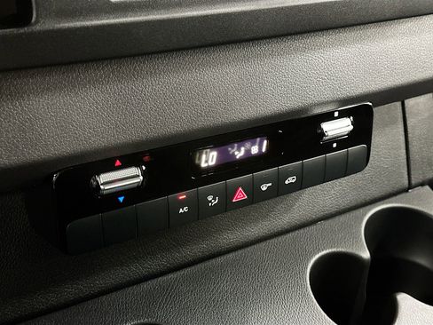 Used 2025 Mercedes-Benz Sprinter 2500 image 14